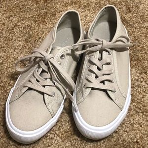 SOLD Tan sneakers size 6 never worn